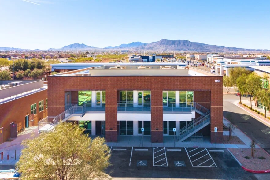 1180 E Sunset Rd, Henderson, NV for lease - Primary Photo - Image 1 of 11