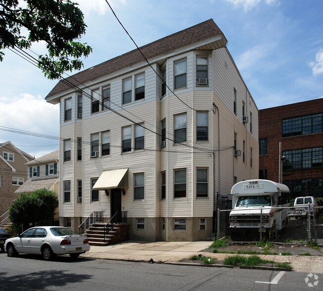 103-105 Devon St, Kearny, NJ à vendre - Photo du bâtiment - Image 2 de 65