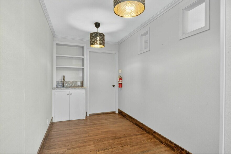 920 E Blanco Rd, Boerne, TX à louer - Photo du bâtiment - Image 3 de 7