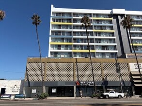 415-425 Washington Blvd, Marina del Rey, CA for lease Building Photo- Image 2 of 2