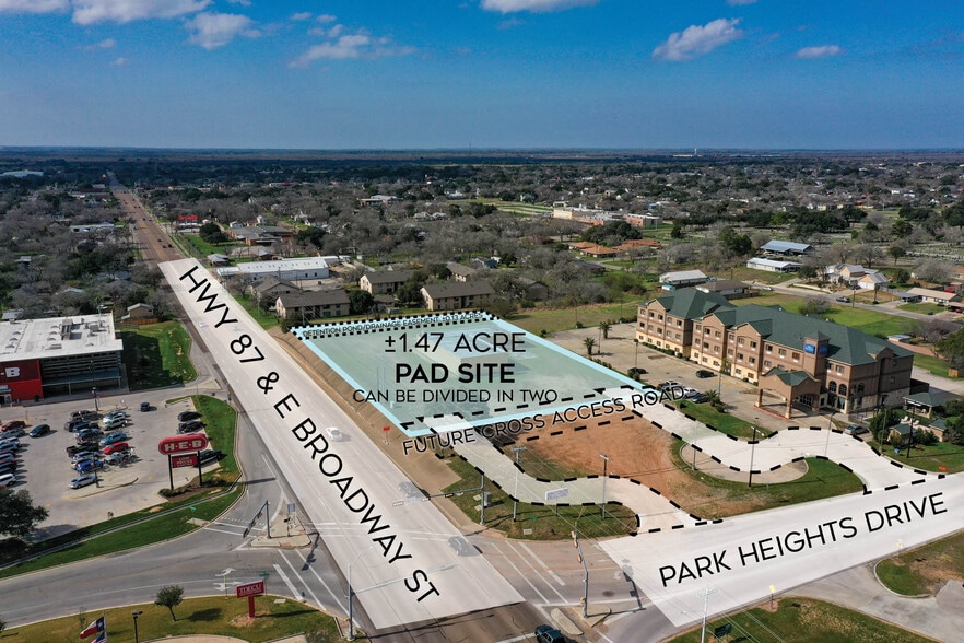 E Broadway St, Cuero, TX for sale - Building Photo - Image 2 of 7