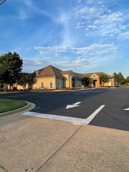 470-478 Mcqueen Smith Rd, Prattville, AL à louer - Photo du bâtiment - Image 1 de 5