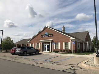 Plus de détails pour 39907 S Groesbeck Hwy, Clinton Township, MI - Commerce de détail à louer