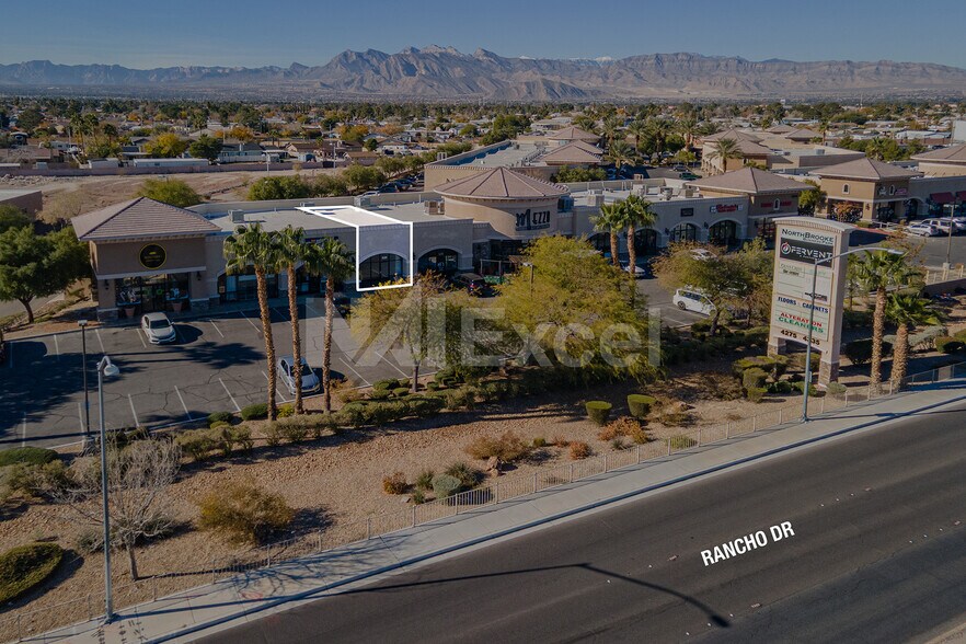 4275 N Rancho Dr, Las Vegas, NV à louer - Photo du bâtiment - Image 2 de 4