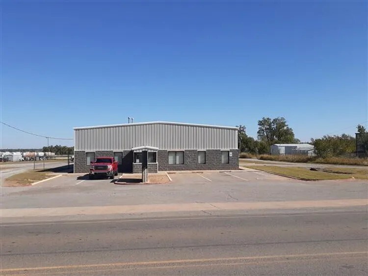 1022 S Merritt Rd, Elk City, OK for sale Building Photo- Image 1 of 12