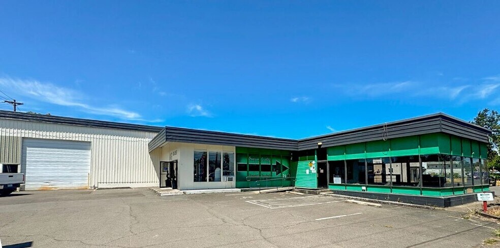 3125 - 3157 Portland Road NE, Salem, OR à vendre - Photo du bâtiment - Image 2 de 2