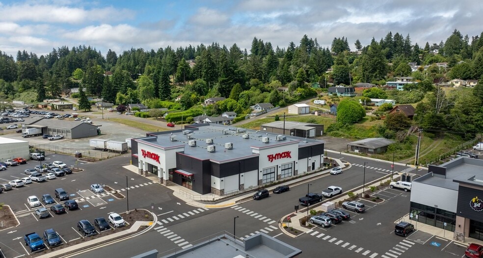1233 Teakwood Ave, Coos Bay, OR for sale - Building Photo - Image 3 of 16