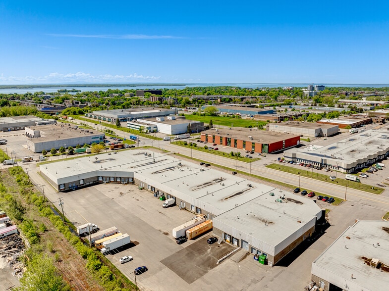 1520-1660 55e Av, Montréal, QC for lease - Building Photo - Image 2 of 12