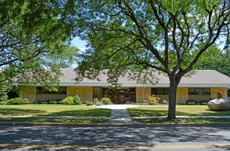 311 N Midland Ave, Nyack, NY à louer - Photo principale - Image 1 de 36