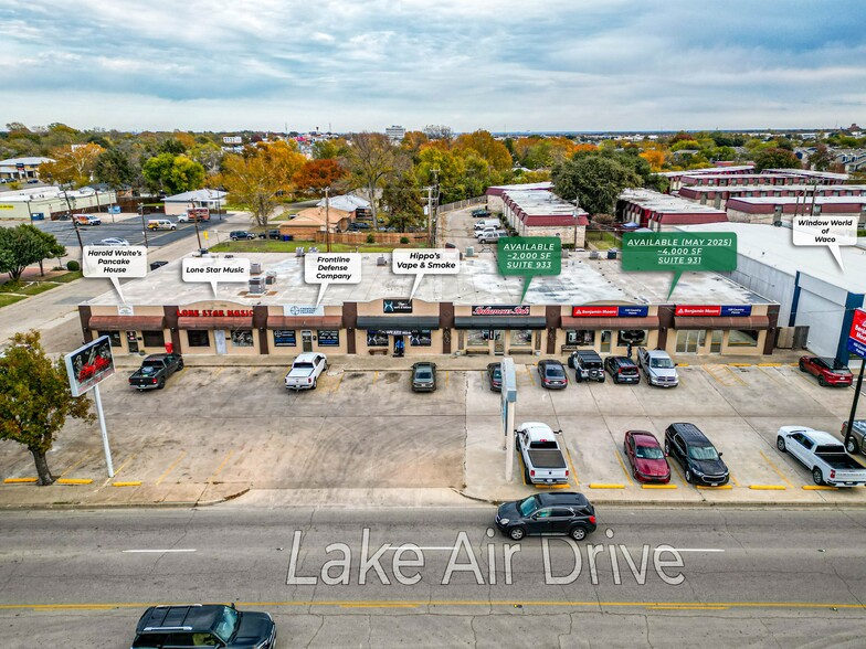 929-941 Lake Air Dr, Waco, TX for lease - Primary Photo - Image 1 of 9