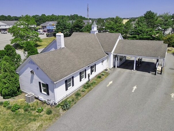 2 Barlows Landing Rd, Pocasset, MA à louer - Photo du bâtiment - Image 3 de 16