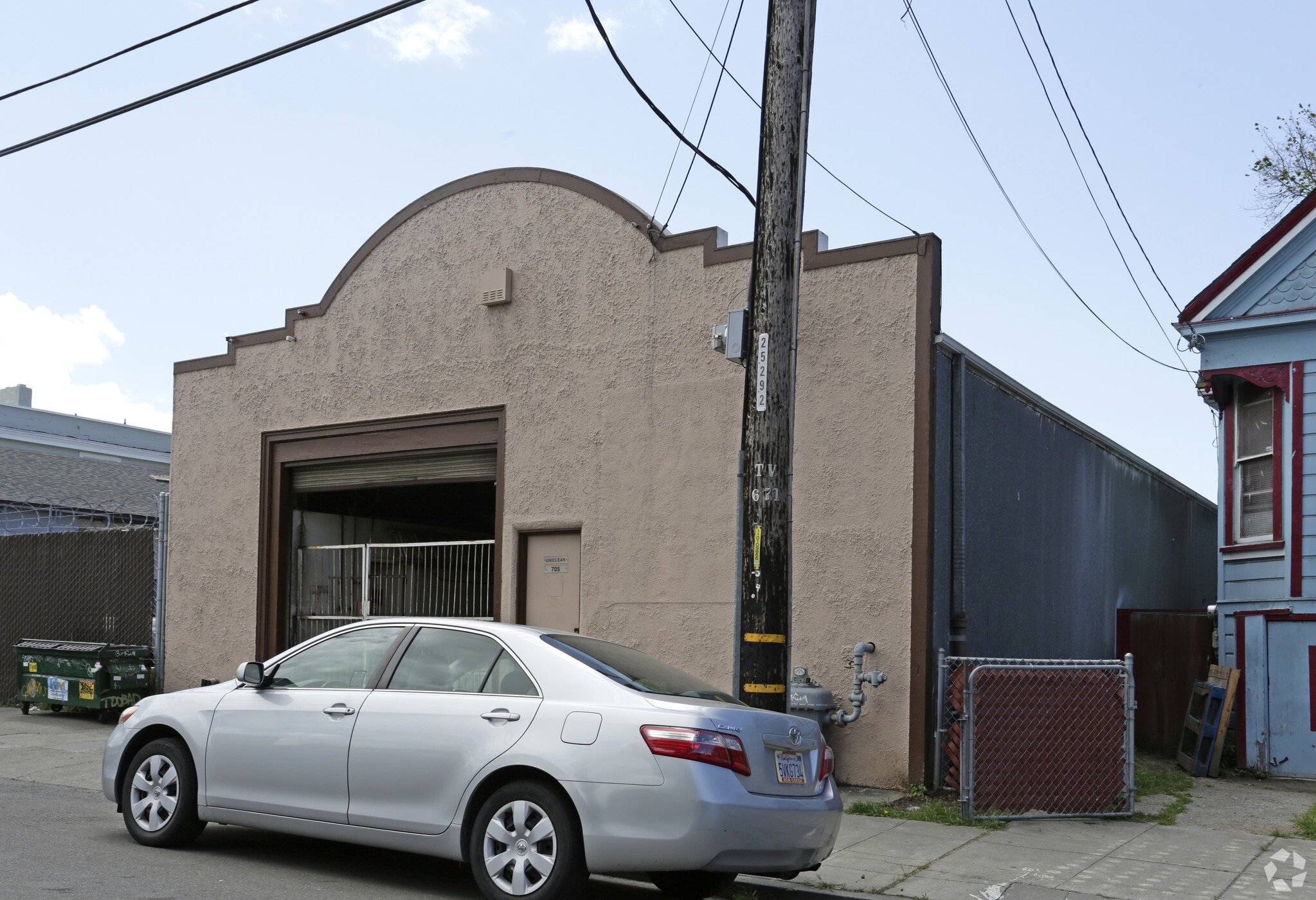 705 37th St, Oakland, CA for sale Primary Photo- Image 1 of 10