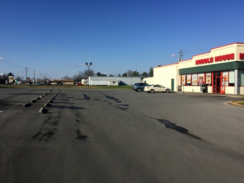 612 S 3rd Ave, Chatsworth, GA à vendre - Photo du bâtiment - Image 3 de 14