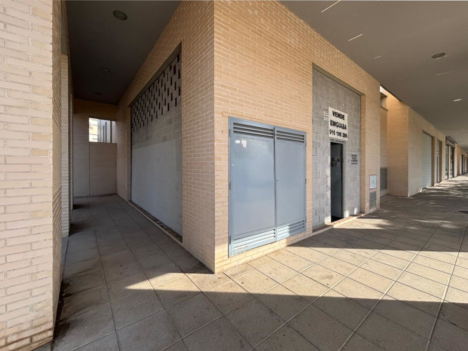 Retail in Alcorcón, Madrid for lease Building Photo- Image 1 of 4