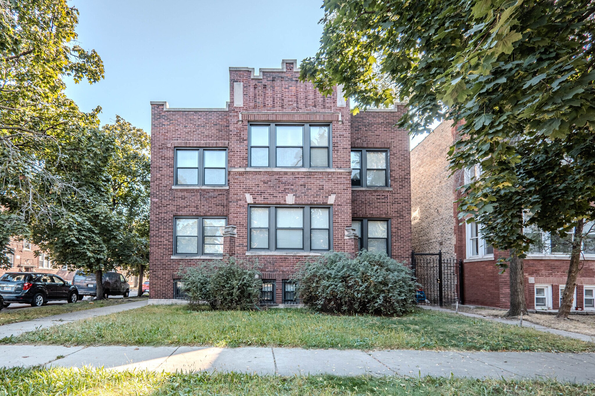 7701 S Eggelston St, Chicago, IL à vendre Photo du bâtiment- Image 1 de 39