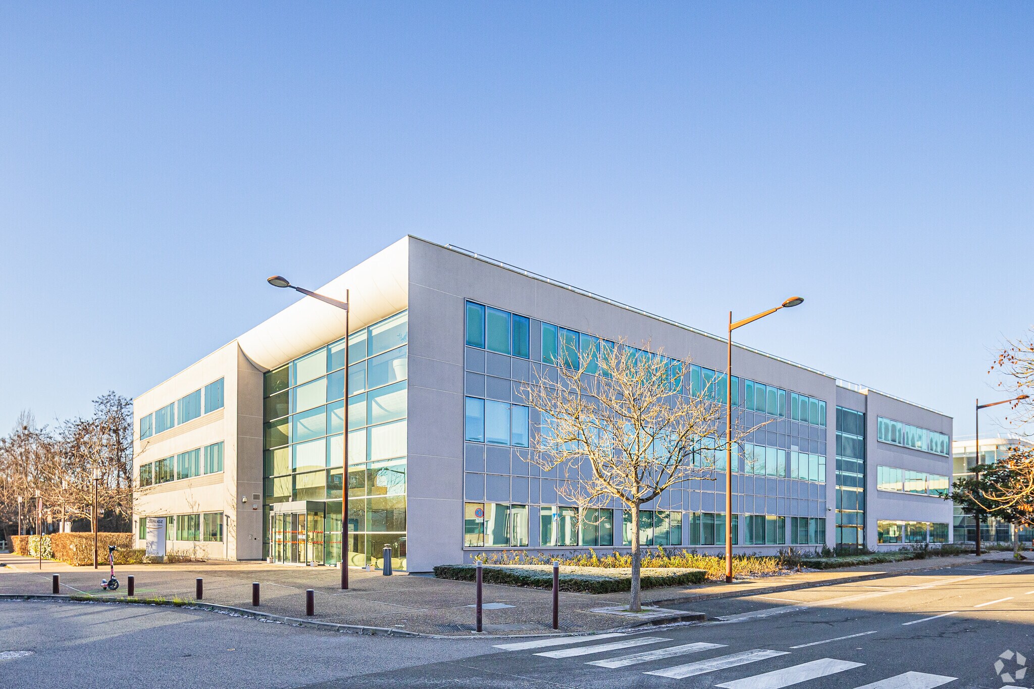 Bureau dans Guyancourt à louer Photo principale- Image 1 de 13