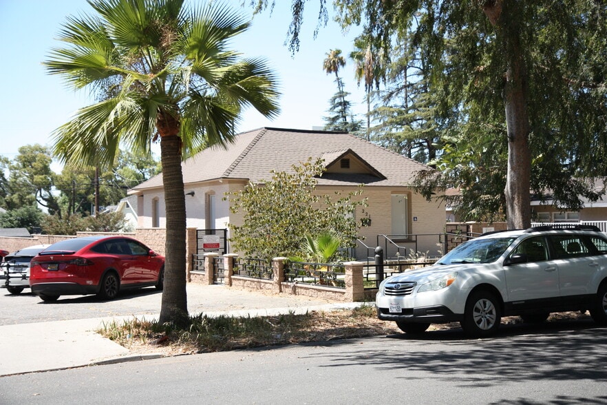 221 W F St, Ontario, CA for sale - Building Photo - Image 1 of 9