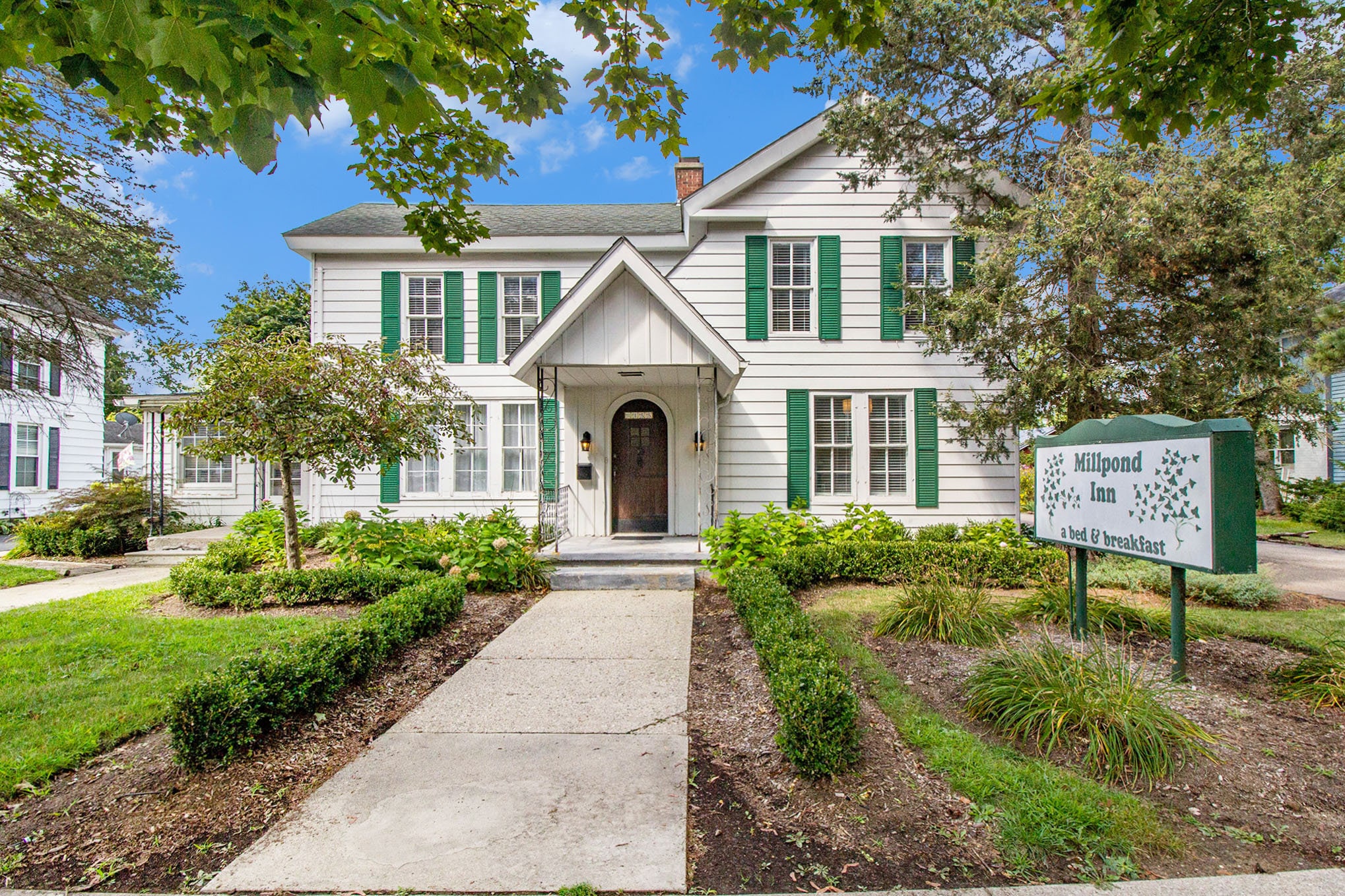 155 N Main St, Village of Clarkston, MI for sale Primary Photo- Image 1 of 58