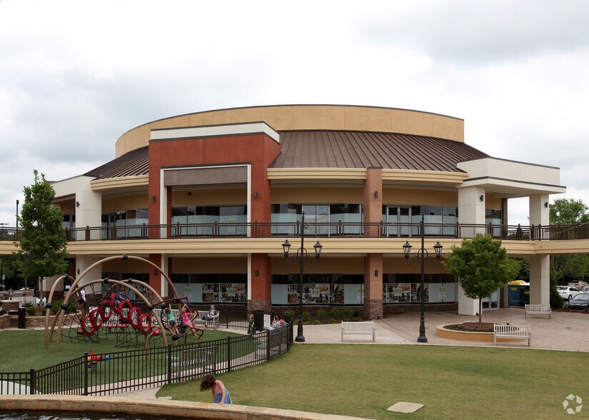 525 New Waverly Pl, Cary, NC for lease - Building Photo - Image 3 of 7