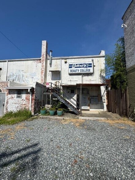 519 S Elm St, Greensboro, NC à louer - Photo du bâtiment - Image 3 de 16