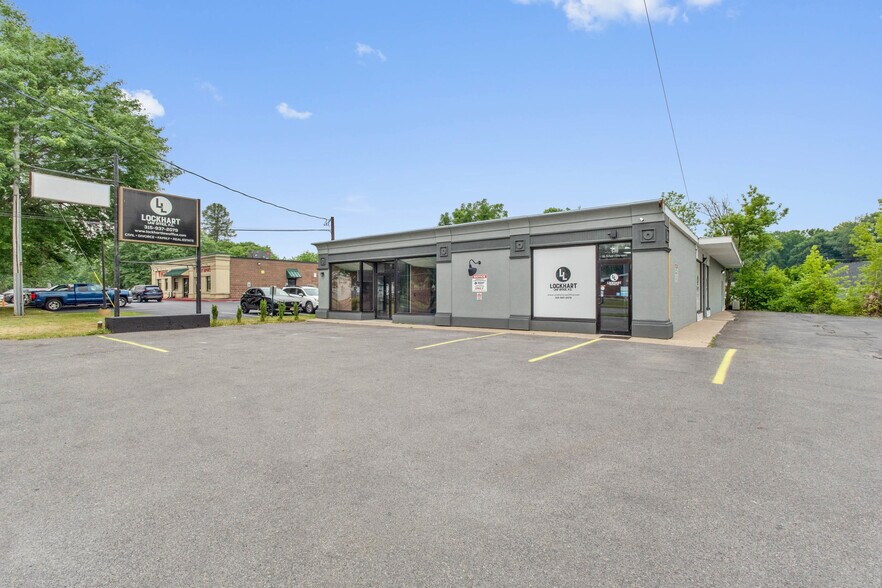 430-434 S Main St, North Syracuse, NY à vendre - Photo du bâtiment - Image 3 de 24