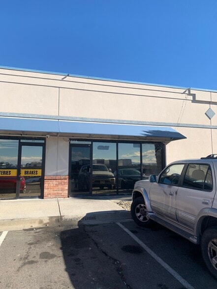 362 Norfolk St, Aurora, CO for lease - Building Photo - Image 2 of 6