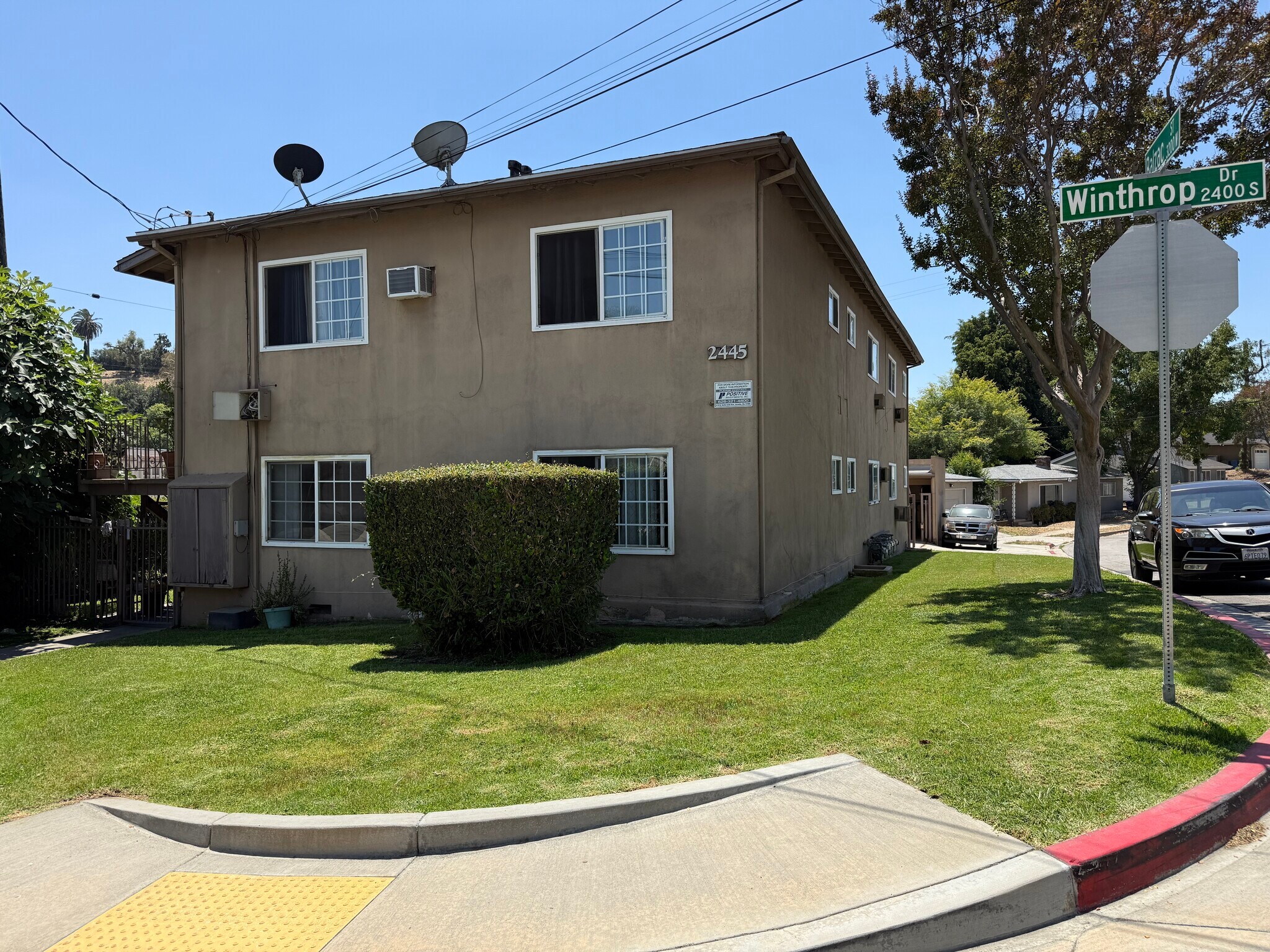 2445 Winthrop Dr, Alhambra, CA à vendre Photo du bâtiment- Image 1 de 9