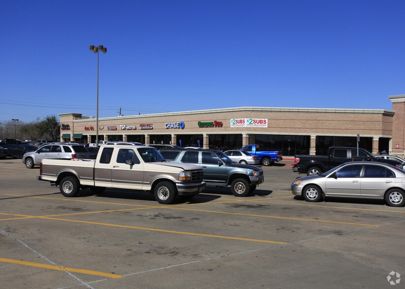 1400-1438 W Fairmont Pky, La Porte, TX for lease - Building Photo - Image 3 of 15