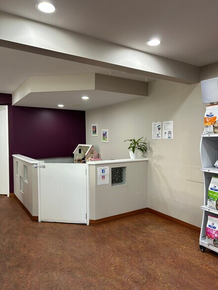 620 Fanshawe Park Rd E, London, ON à vendre - Photo du bâtiment - Image 3 de 6