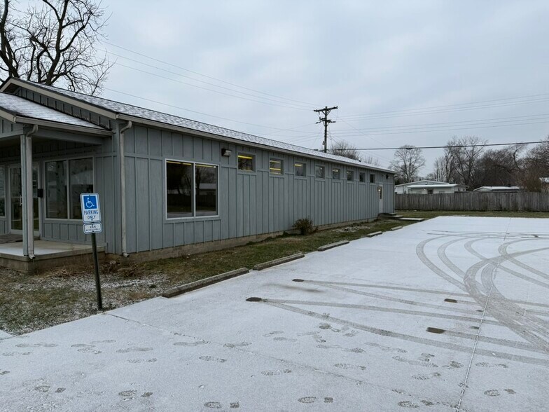 435 N Main St, New Carlisle, OH à vendre - Photo du bâtiment - Image 3 de 18