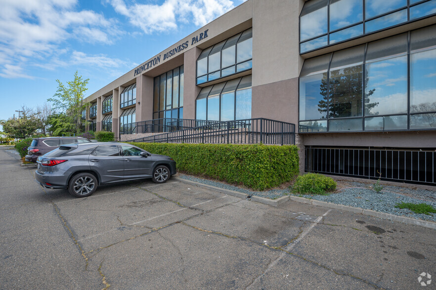 3353 Bradshaw Rd, Sacramento, CA for lease - Building Photo - Image 3 of 8