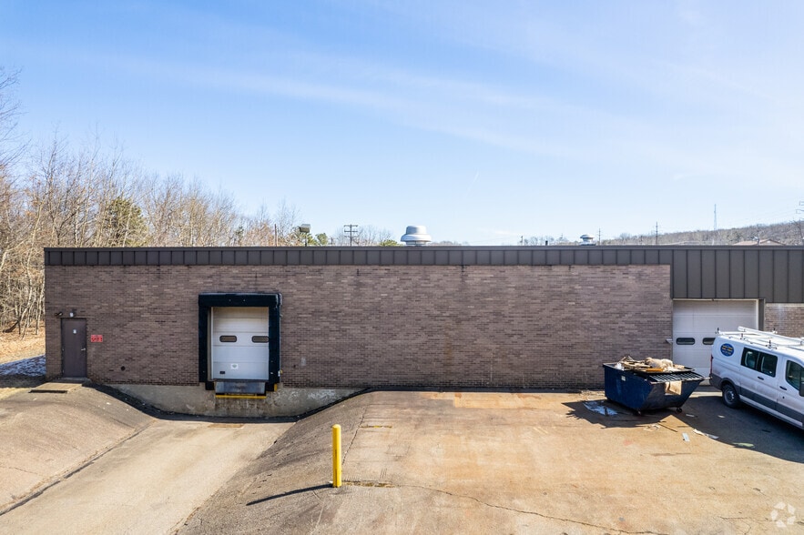 125 Butler Dr, Hazleton, PA à louer - Photo du bâtiment - Image 3 de 5