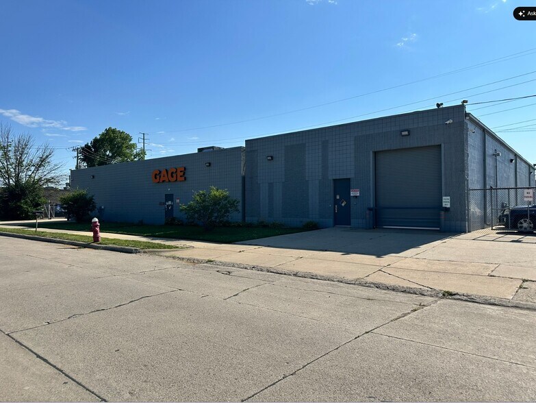 23494 Amber Ave, Warren, MI for sale - Primary Photo - Image 1 of 1