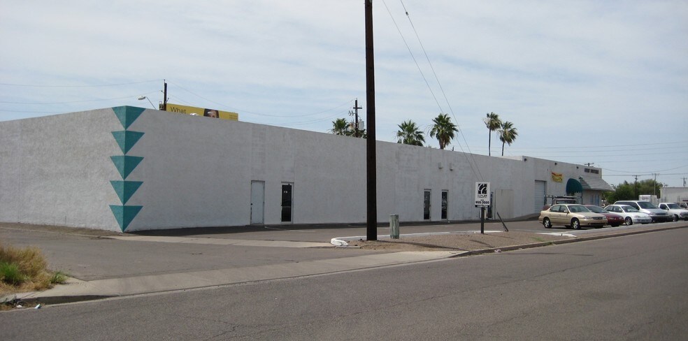 2901 W Thomas Rd, Phoenix, AZ à louer - Photo du bâtiment - Image 3 de 15