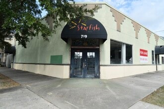 711-719 E Broad St, Savannah, GA à louer Photo du bâtiment- Image 2 de 9