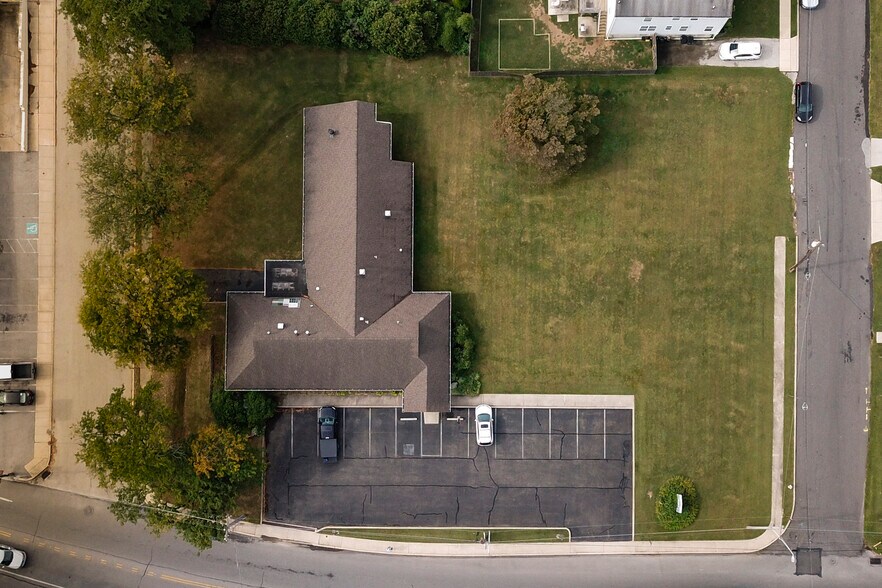 475 Kedron Ave, Folsom, PA à vendre - Photo du bâtiment - Image 3 de 30