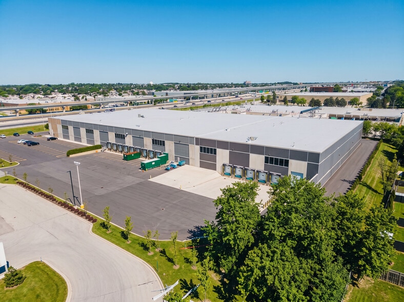 17550 Rte Transcanadienne, Montréal, QC for lease - Building Photo - Image 2 of 3