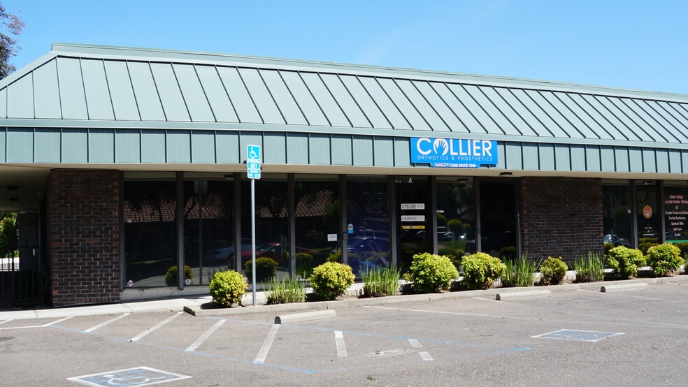 3830 Auburn Blvd, Sacramento, CA à vendre - Photo du bâtiment - Image 2 de 8