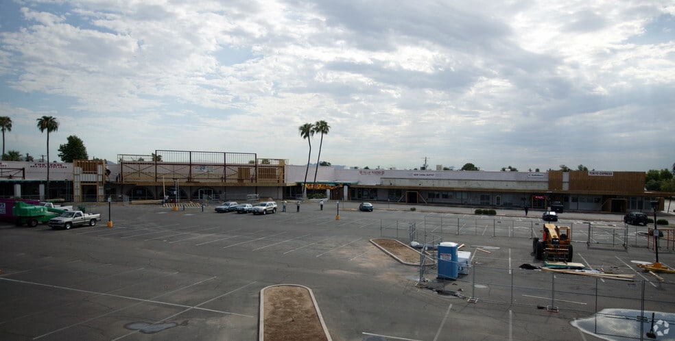 4105 N 51st Ave, Phoenix, AZ for lease - Building Photo - Image 3 of 12