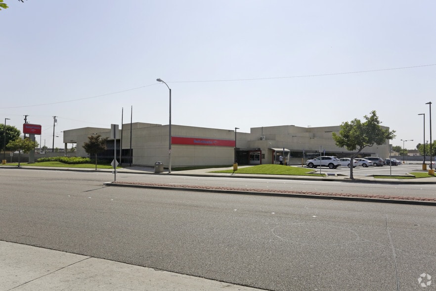 1450 W Redondo Beach Blvd, Gardena, CA for lease - Primary Photo - Image 2 of 17