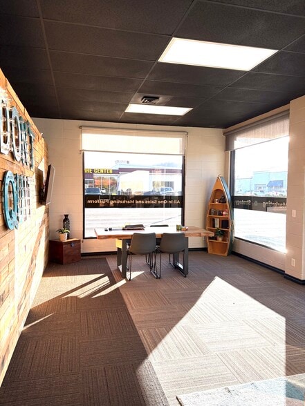 2801 N Government Way, Coeur d'Alene, ID for sale - Interior Photo - Image 3 of 16