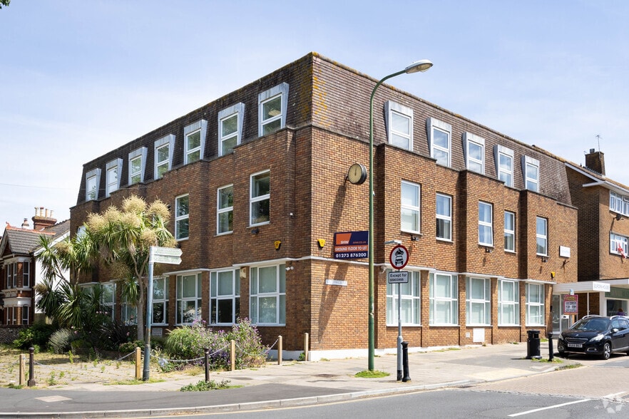 46-50 Southwick Sq, Southwick for lease - Primary Photo - Image 1 of 2