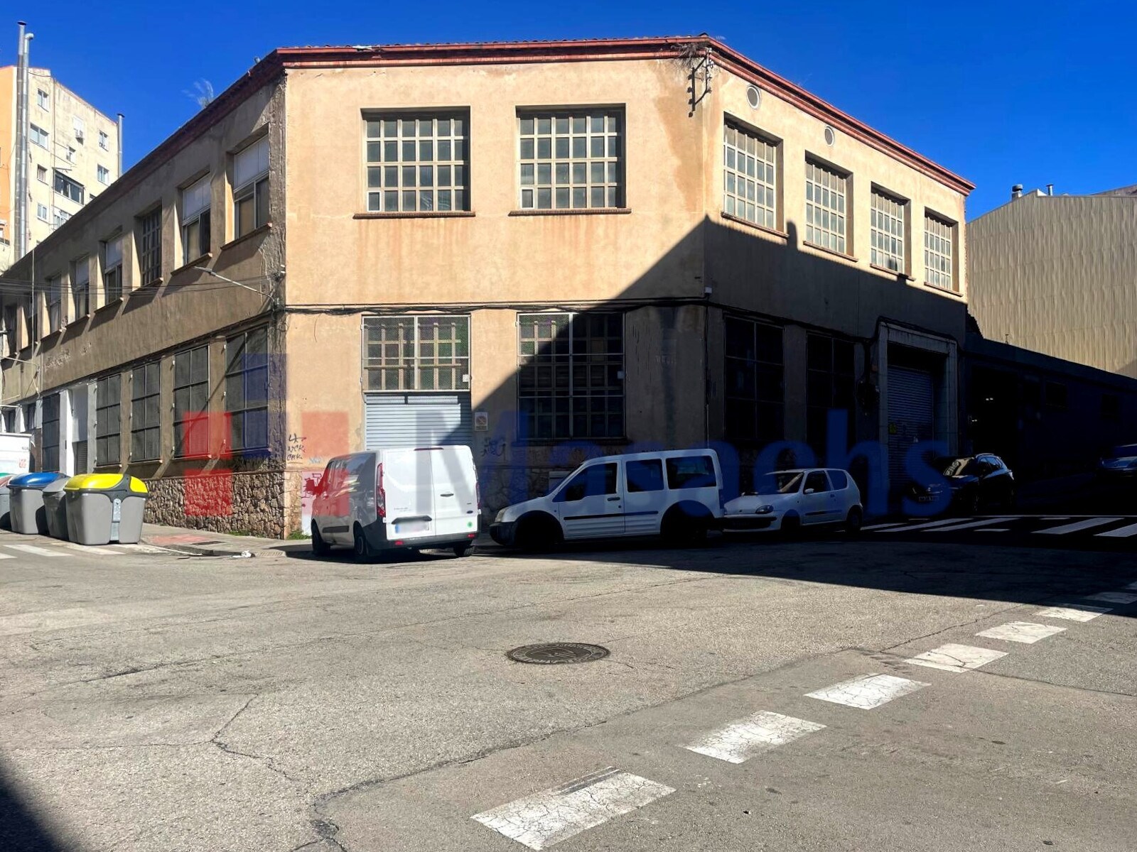 Retail in Terrassa, Barcelona for lease Building Photo- Image 1 of 2