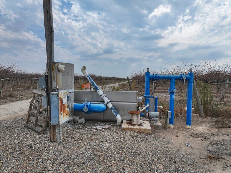 35101 Road 160, Visalia, CA à vendre - Photo du bâtiment - Image 2 de 11