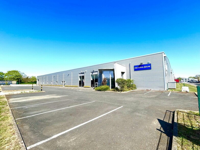 30 Murdock Rd, Bicester for lease - Building Photo - Image 3 of 36