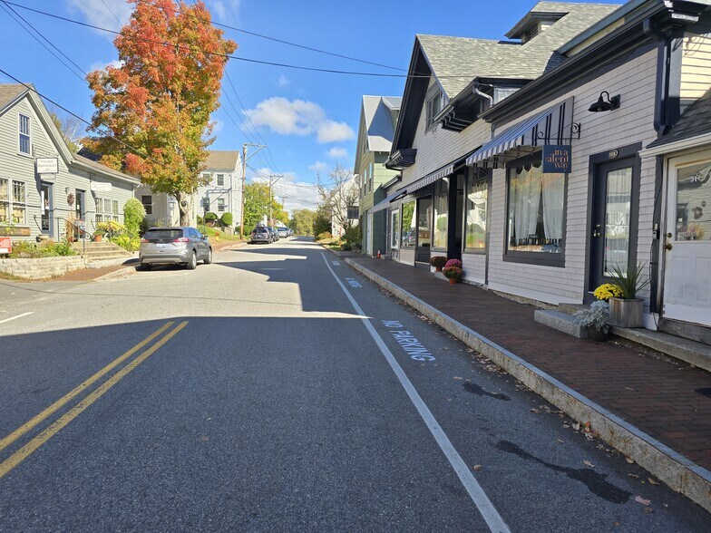 49 Water St, Wiscasset, ME à vendre - Photo du bâtiment - Image 2 de 15