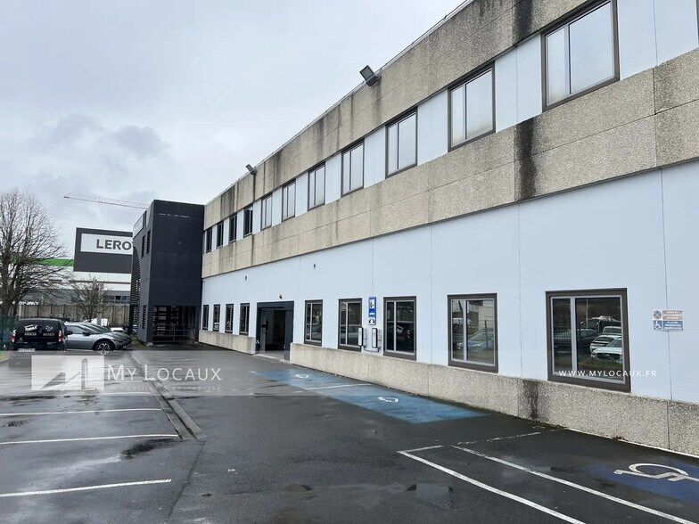 Flex dans Nanterre à louer - Photo du bâtiment - Image 2 de 14