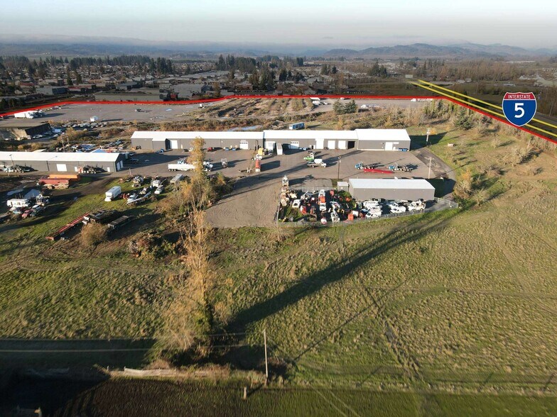 522 S Mill St, Creswell, OR à vendre - Photo du bâtiment - Image 2 de 6