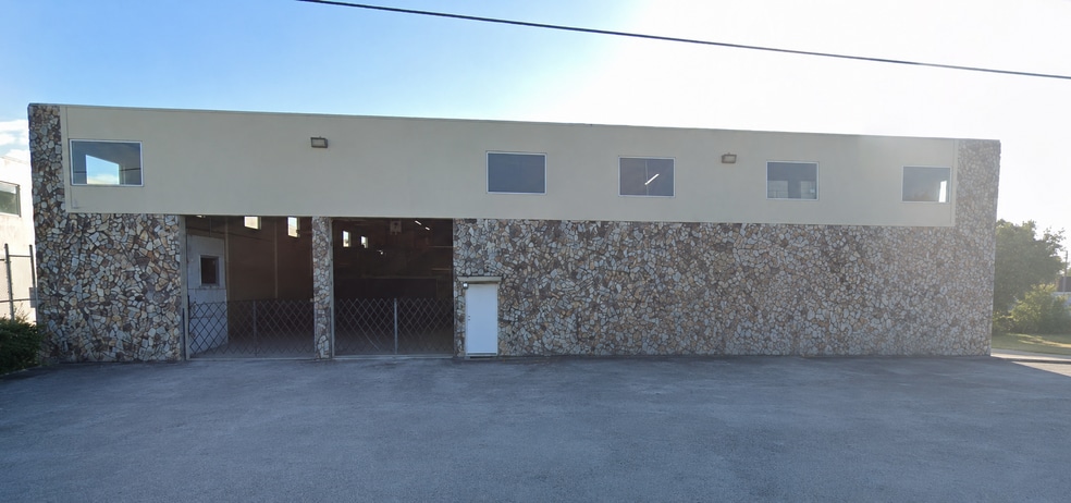 455 W 26th St, Hialeah, FL à louer - Photo du bâtiment - Image 2 de 2