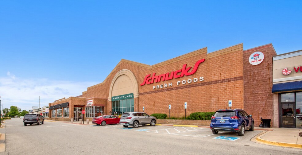 1201-1335 Savoy Plaza Ln, Savoy, IL à louer - Photo du bâtiment - Image 2 de 6